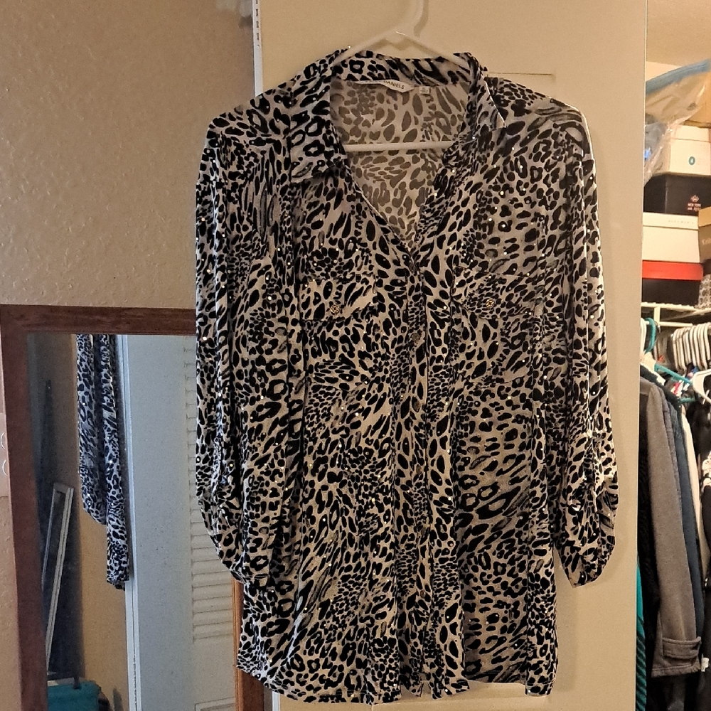 Chic Animal Print Blouse in Black and White